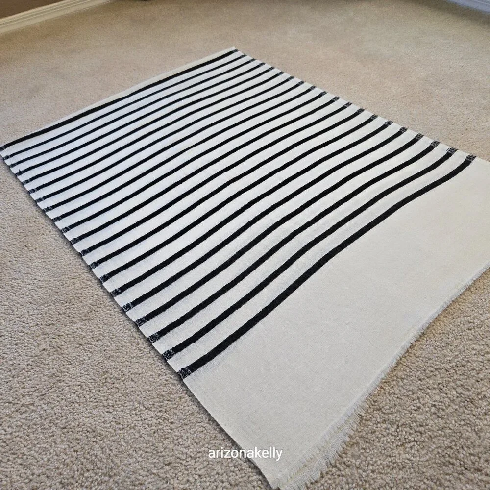 Ivory Cashmere Scarf With Black Stripes - Picture 12 of 16